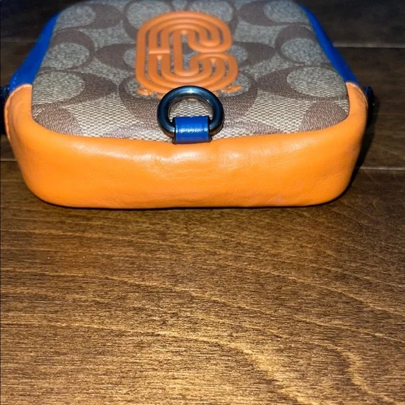 Coach Square Hybrid Pouch - Picture 5 of 7